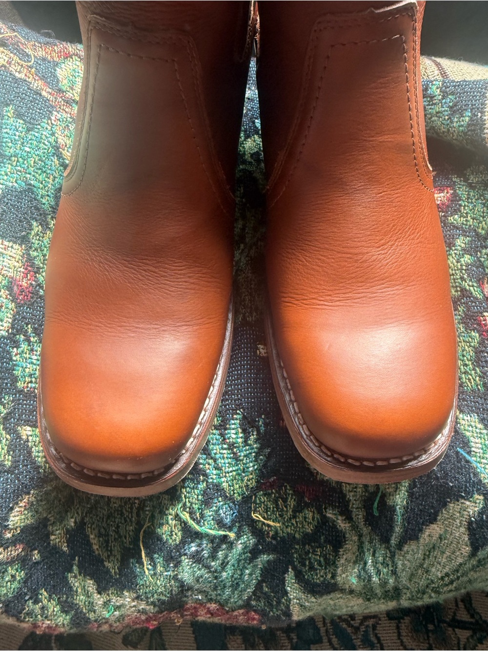 Woman’s Frye Campus Chelsea Boot - Picture 4 of 8